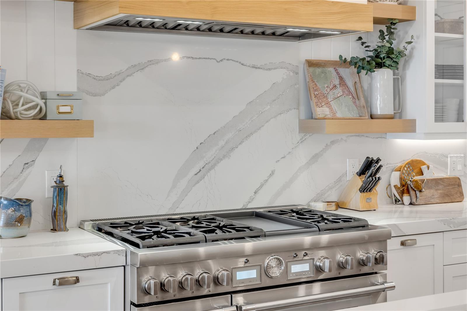 BUENA VISTA SHORES - Residential