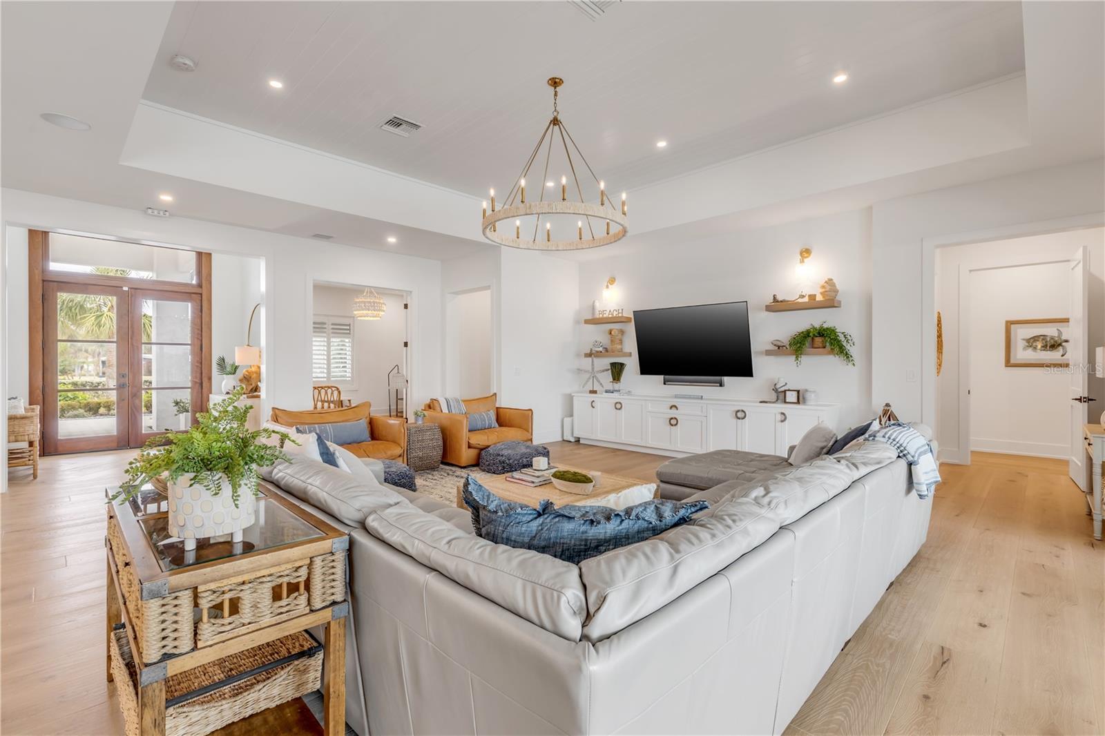 BUENA VISTA SHORES - Residential