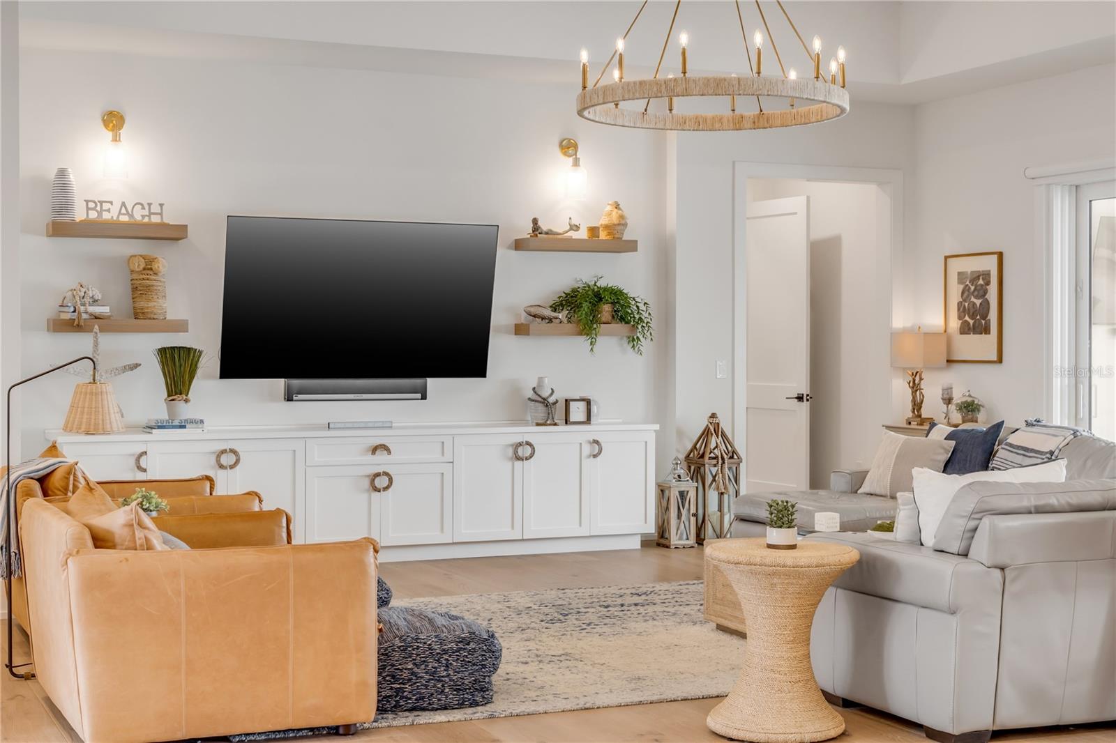 BUENA VISTA SHORES - Residential