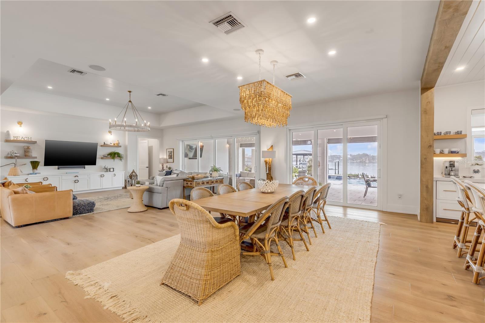 BUENA VISTA SHORES - Residential