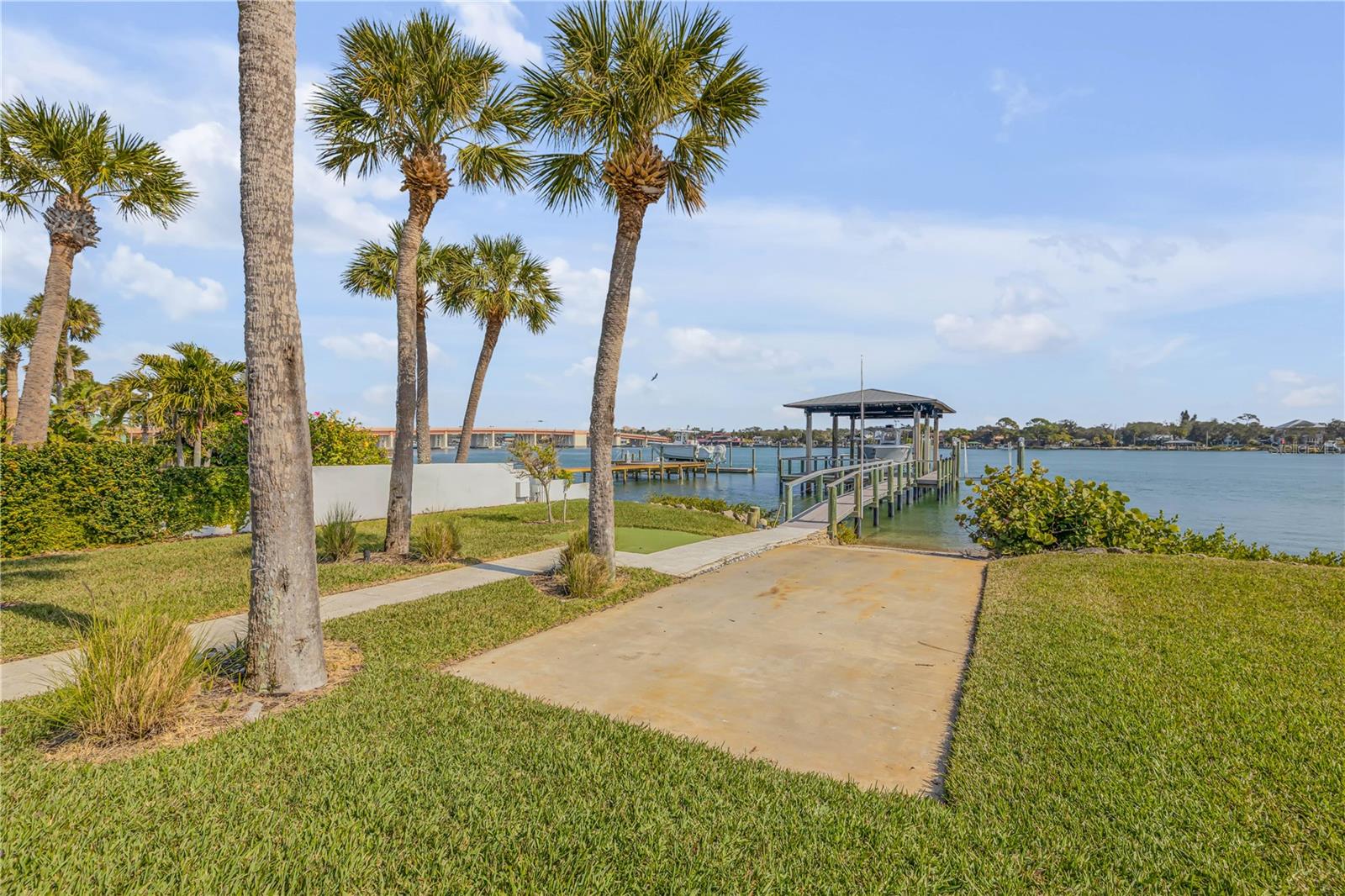 BUENA VISTA SHORES - Residential