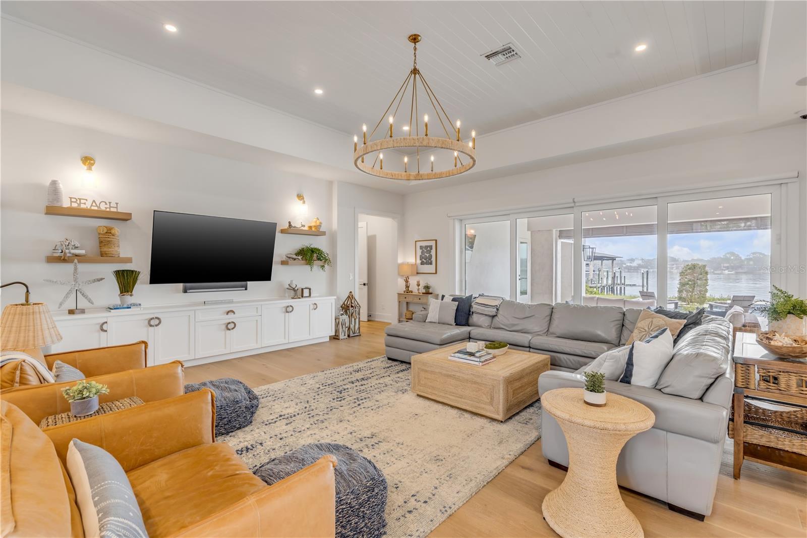 BUENA VISTA SHORES - Residential