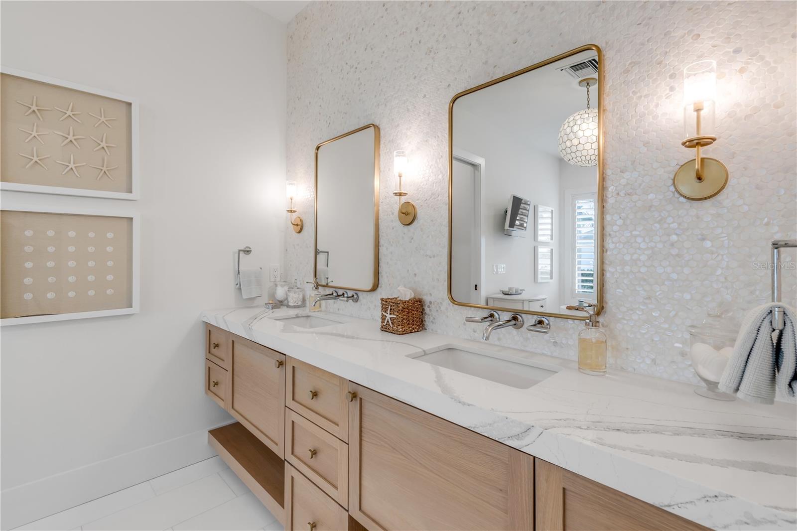 BUENA VISTA SHORES - Residential