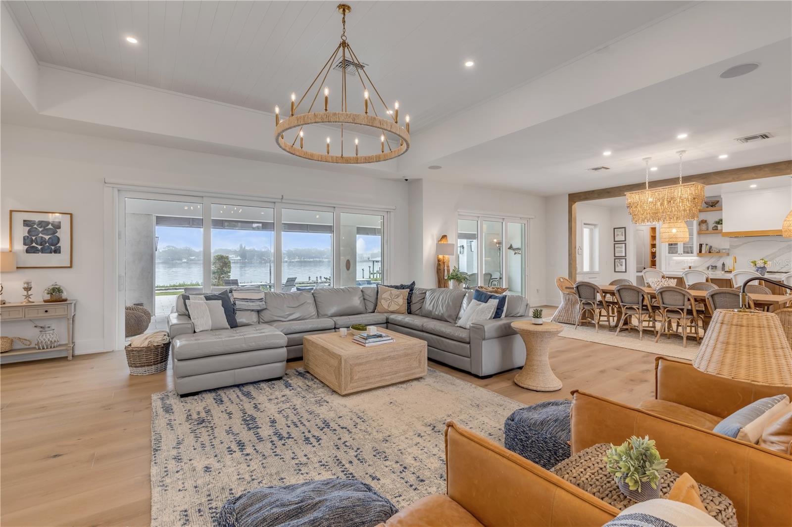 BUENA VISTA SHORES - Residential