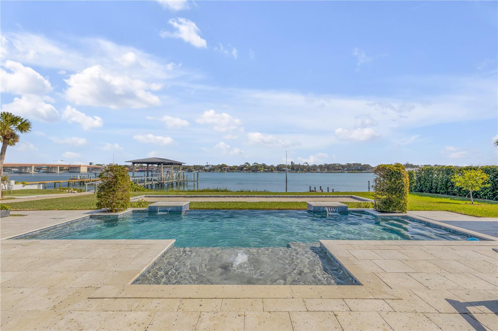 472 DESOTO DRIVE