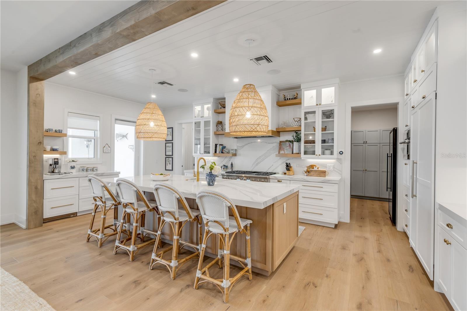 472 DESOTO DRIVE