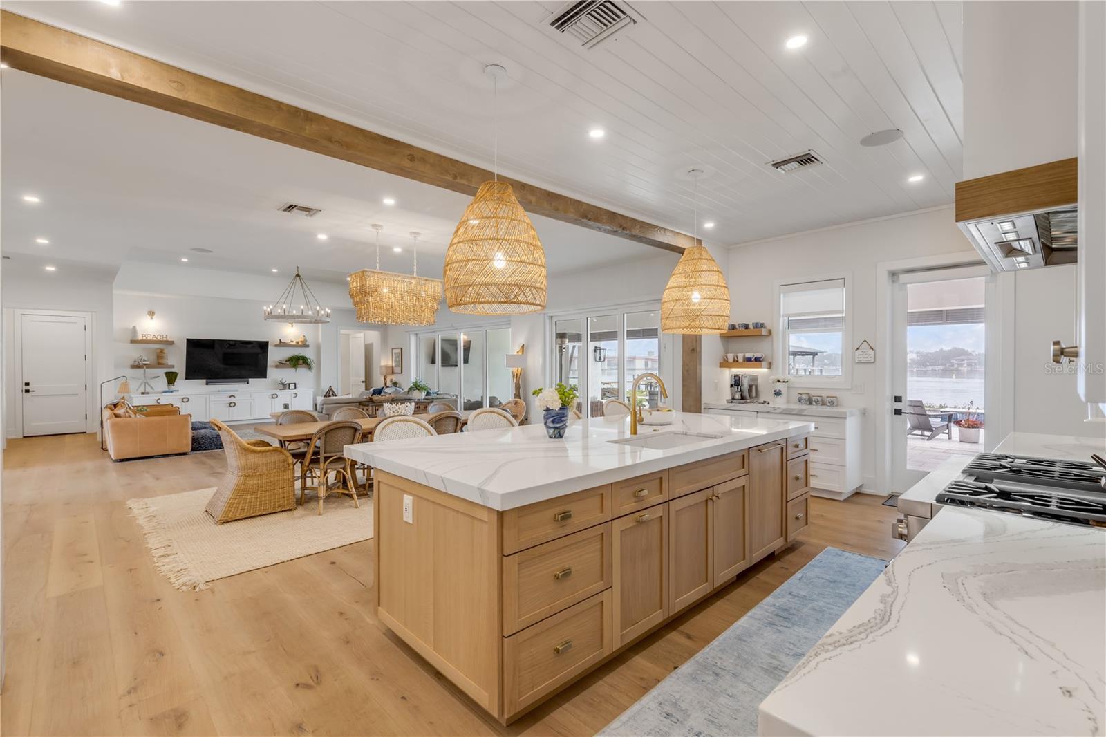 BUENA VISTA SHORES - Residential