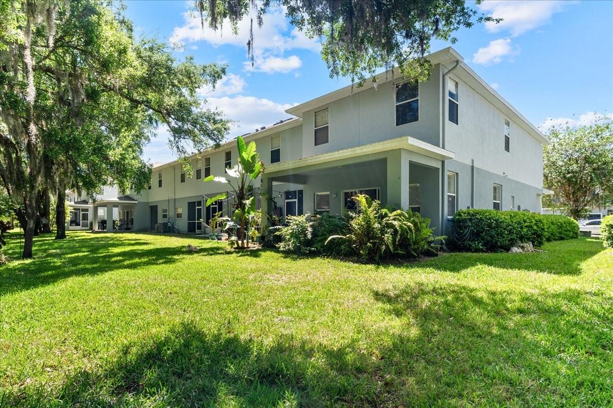 AMBERLY OAKS TWNHMS - Residential