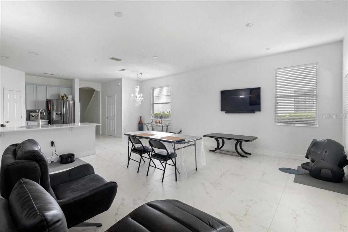 AMBERLY OAKS TWNHMS - Residential