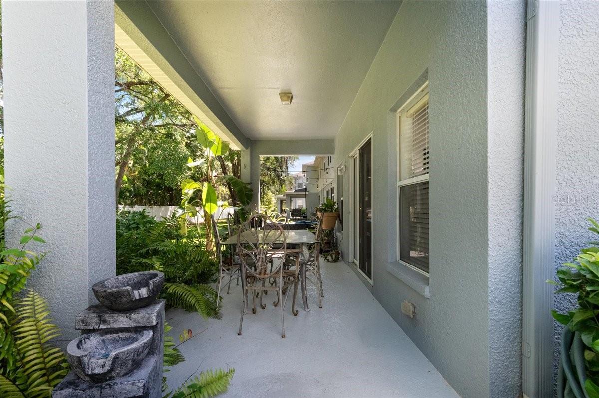 AMBERLY OAKS TWNHMS - Residential