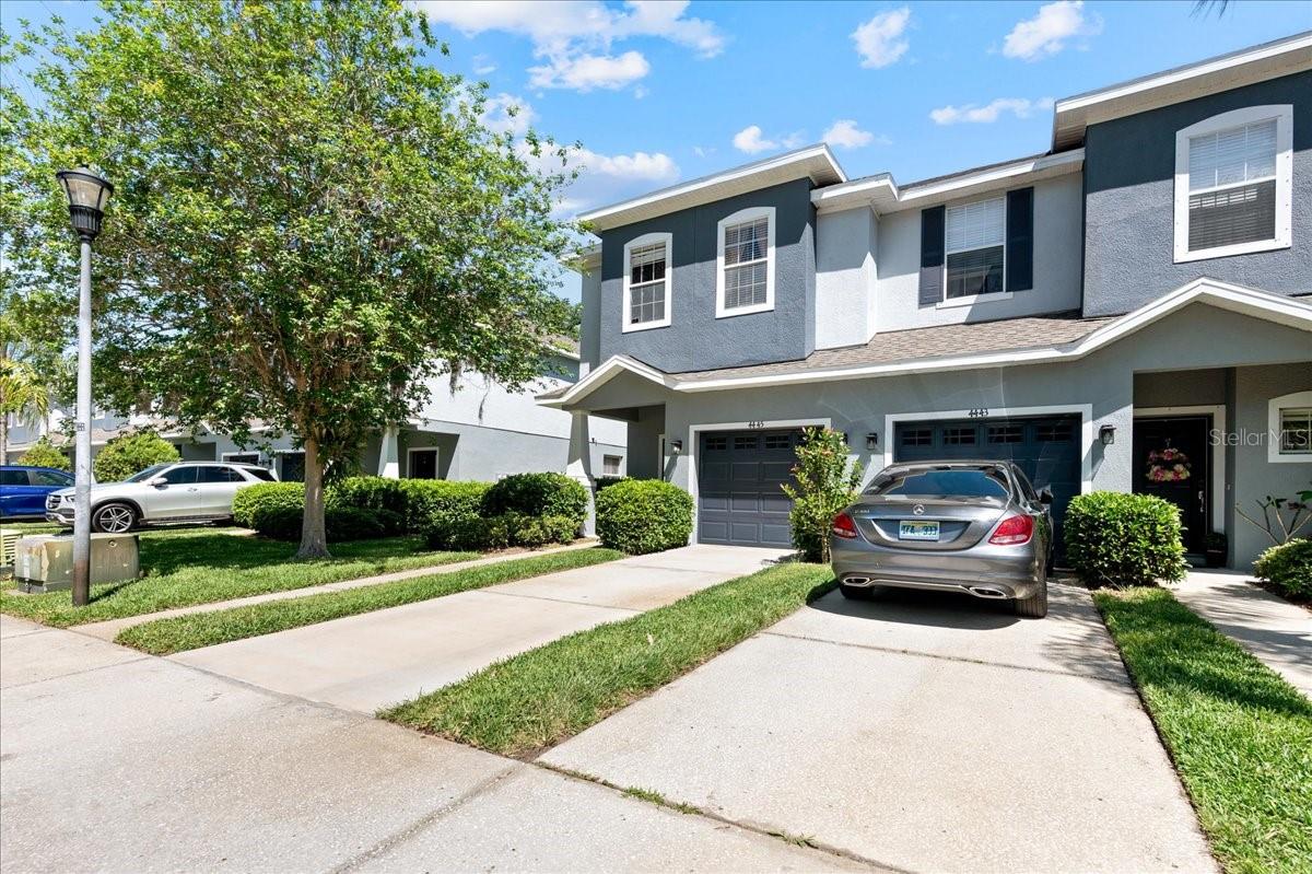 AMBERLY OAKS TWNHMS - Residential