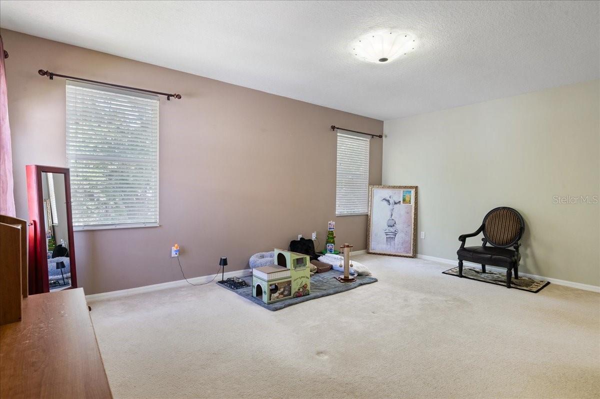 AMBERLY OAKS TWNHMS - Residential