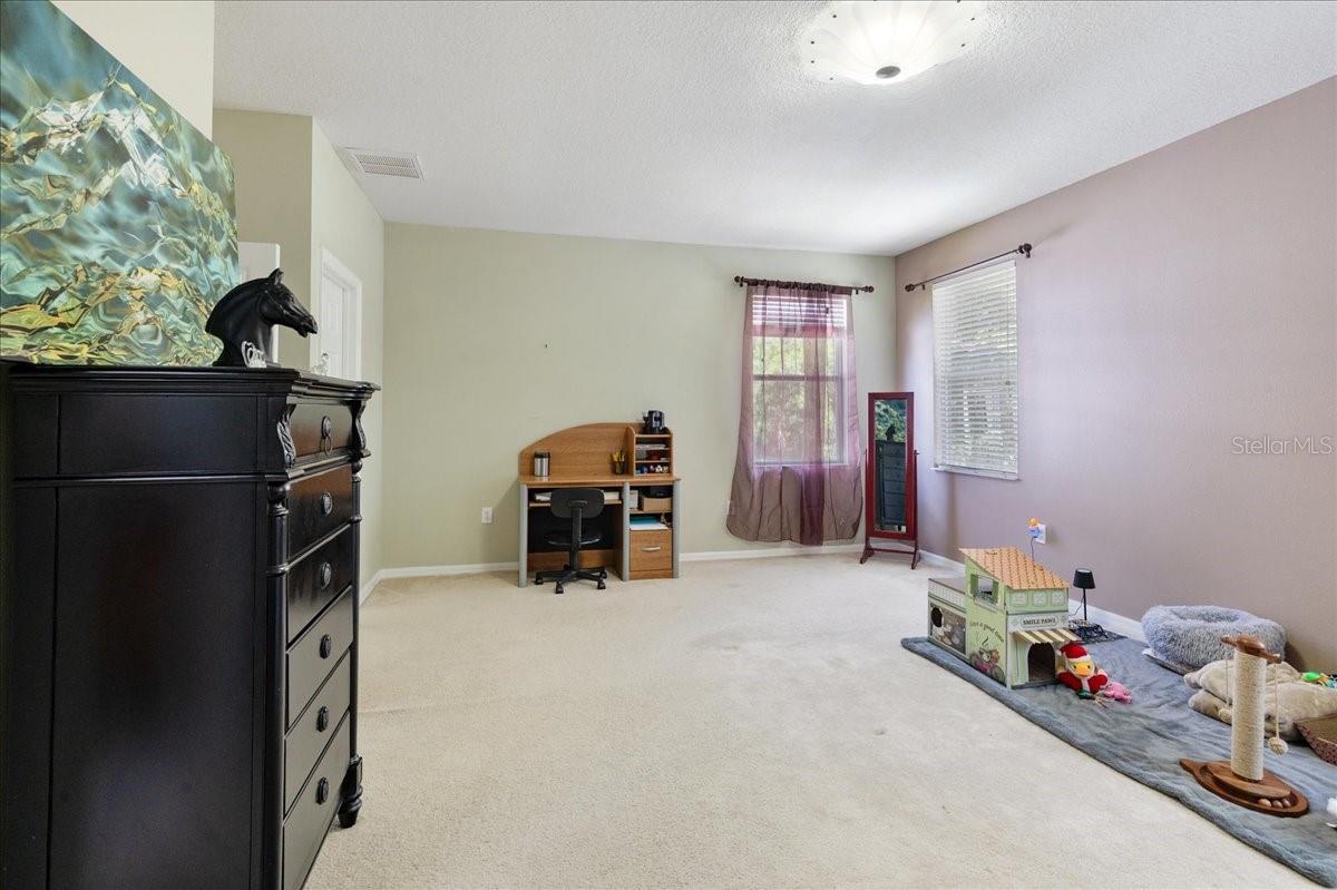 AMBERLY OAKS TWNHMS - Residential