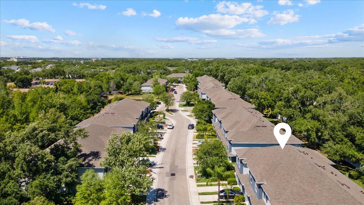 AMBERLY OAKS TWNHMS - Residential