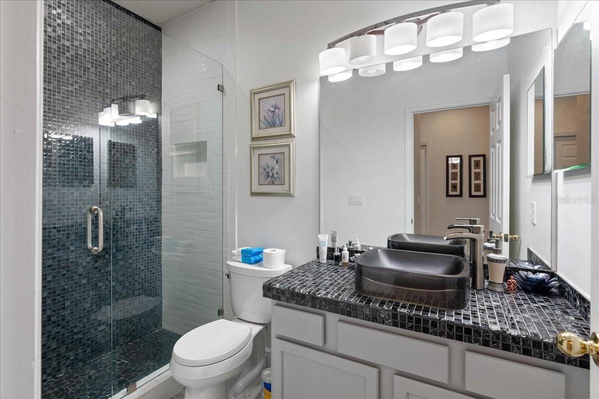 AMBERLY OAKS TWNHMS - Residential