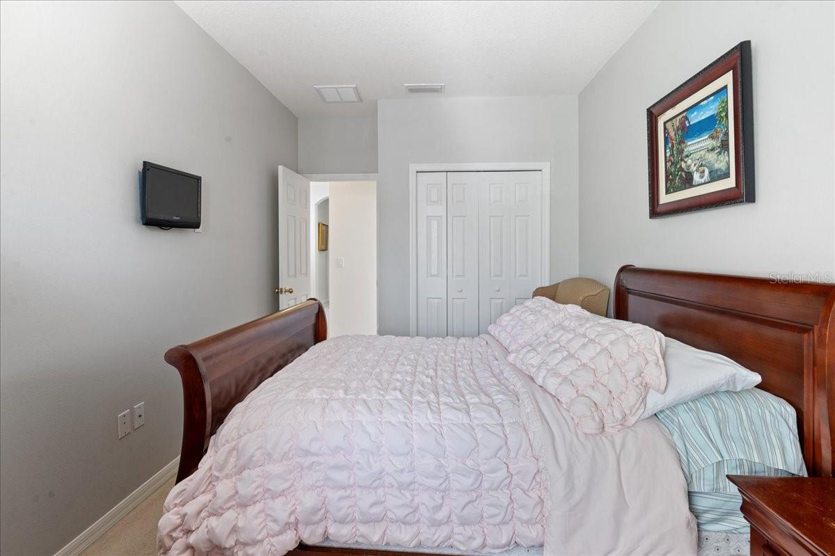 AMBERLY OAKS TWNHMS - Residential