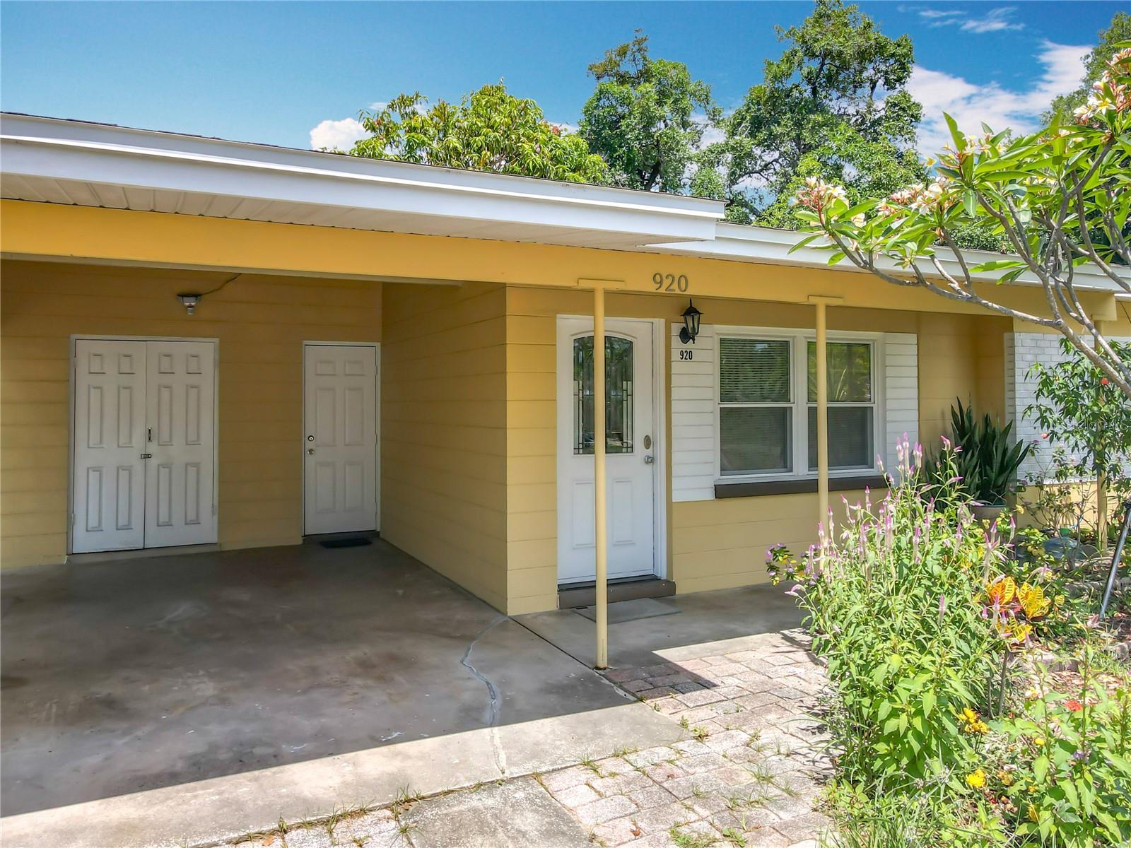 920 GLORIOSA AVENUE