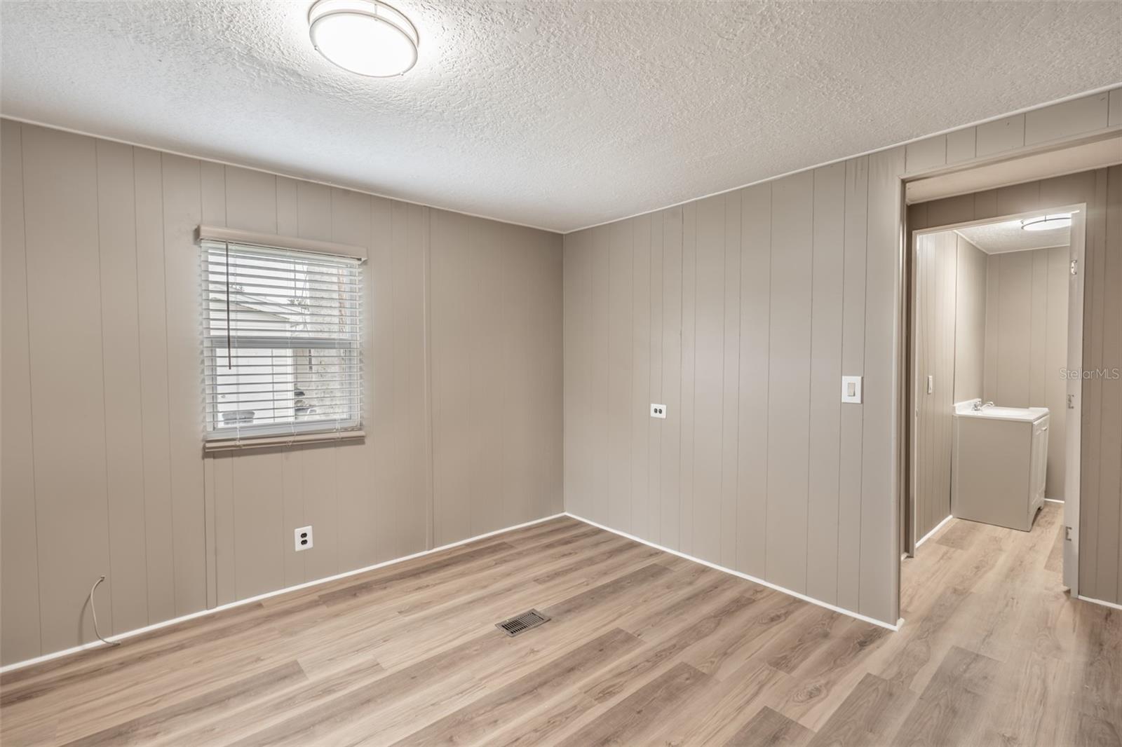 BONFIRE MOBILE HOME VILLAGE SUB - Residential