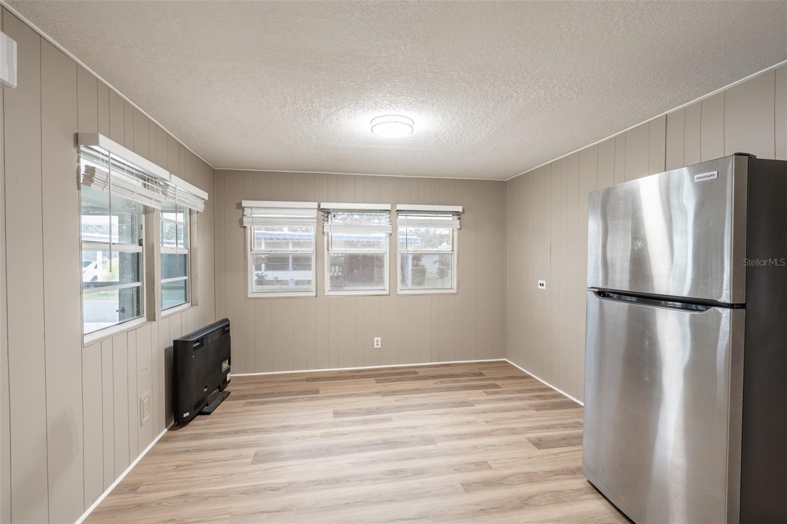 BONFIRE MOBILE HOME VILLAGE SUB - Residential