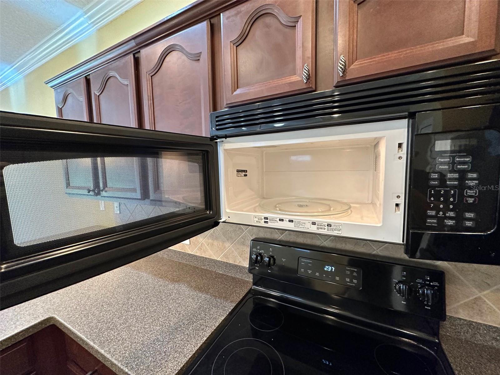 VENTANA TWNHMS AT WATERS EDGE - Residential Lease