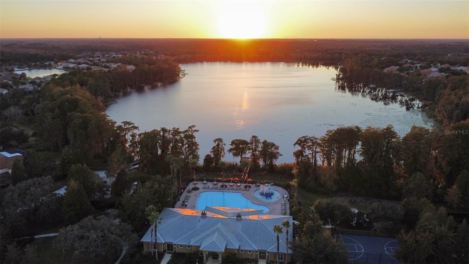 VENTANA TWNHMS AT WATERS EDGE - Residential Lease