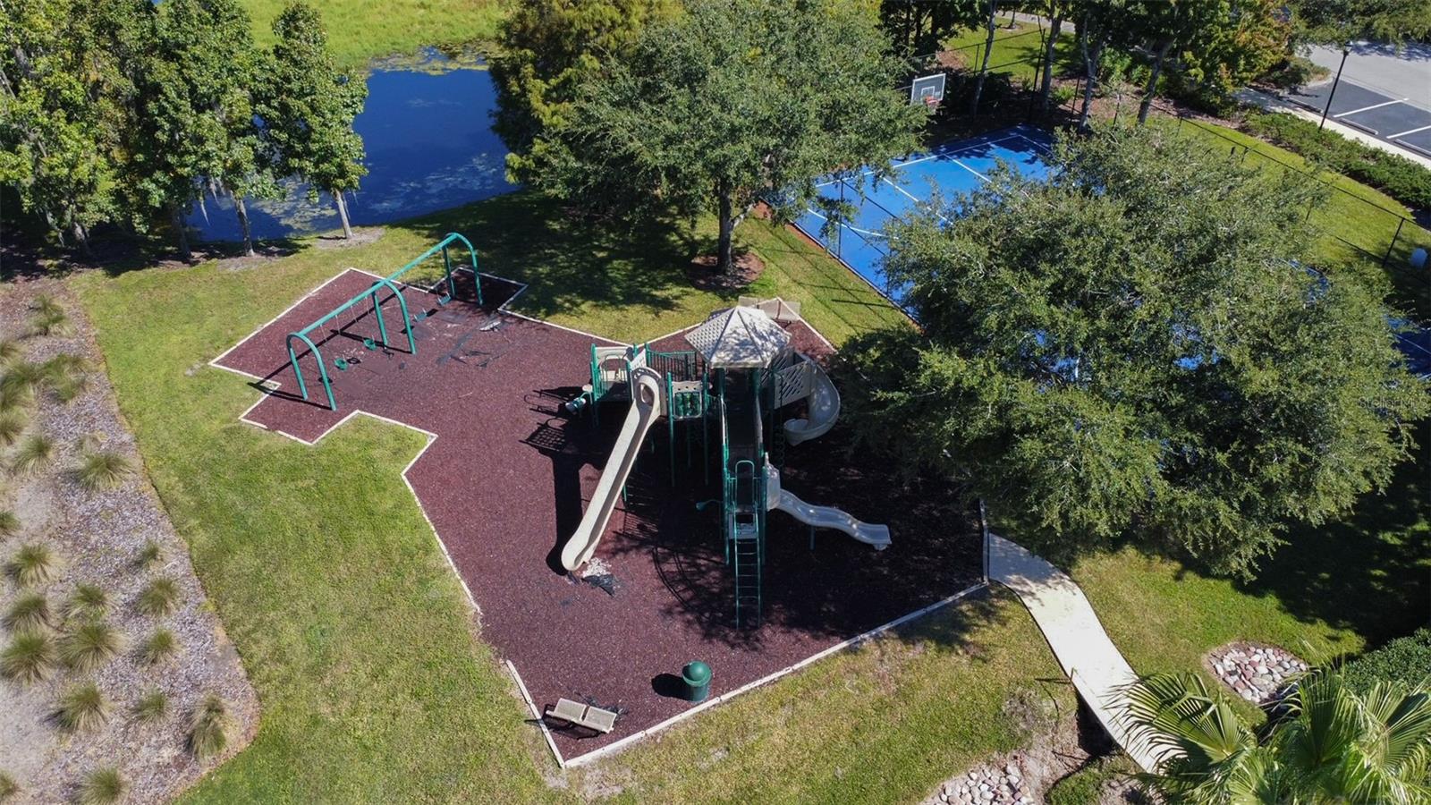 VENTANA TWNHMS AT WATERS EDGE - Residential Lease