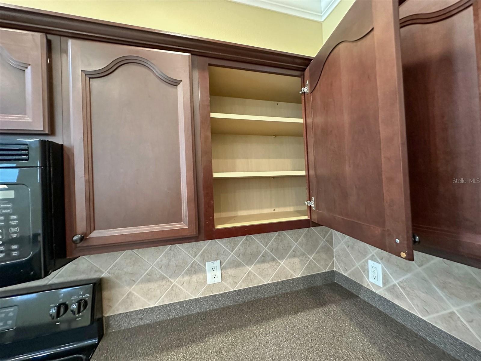 VENTANA TWNHMS AT WATERS EDGE - Residential Lease