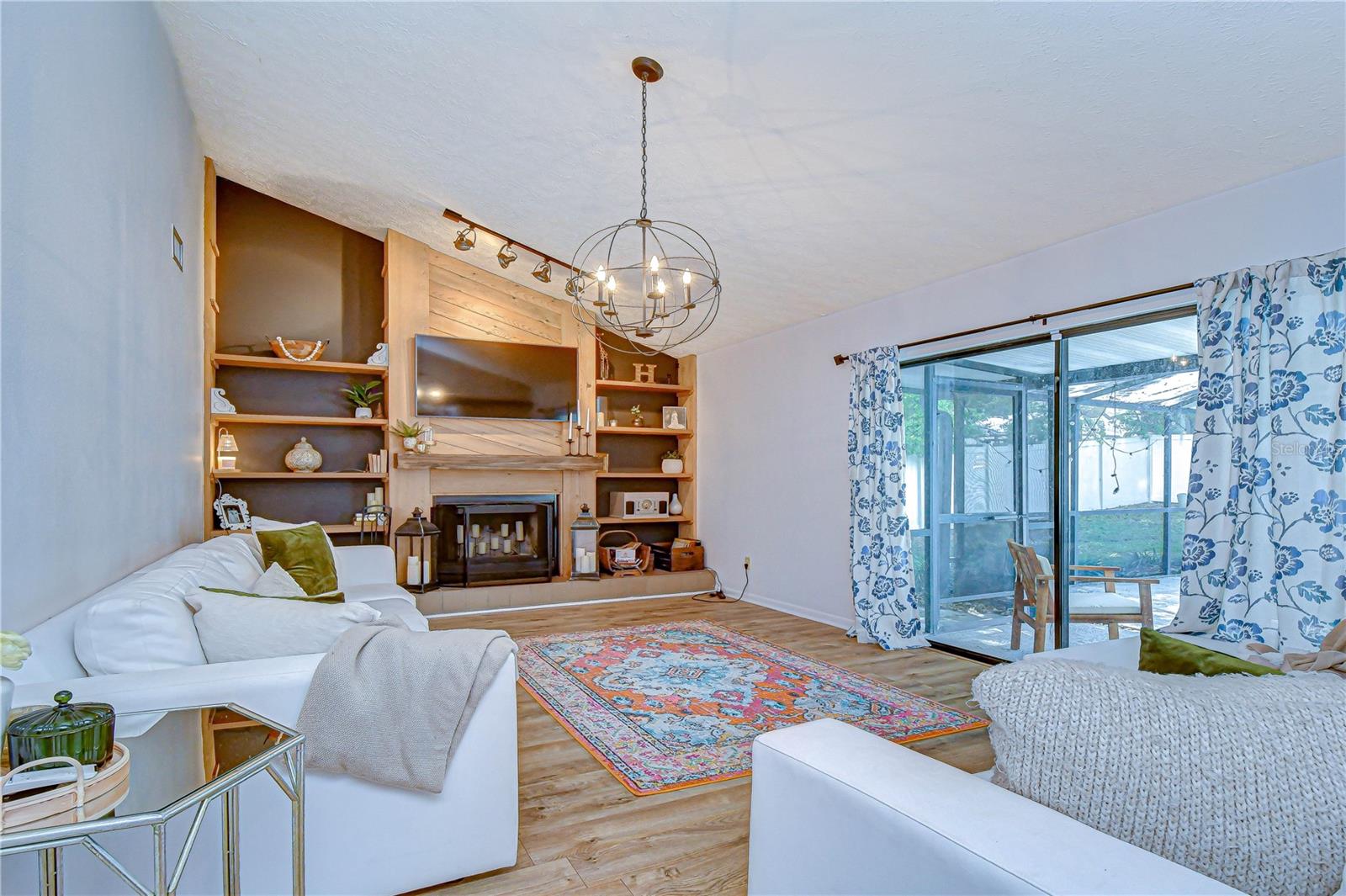 LAKEVIEW VILLAGE SEC B UNI - Residential