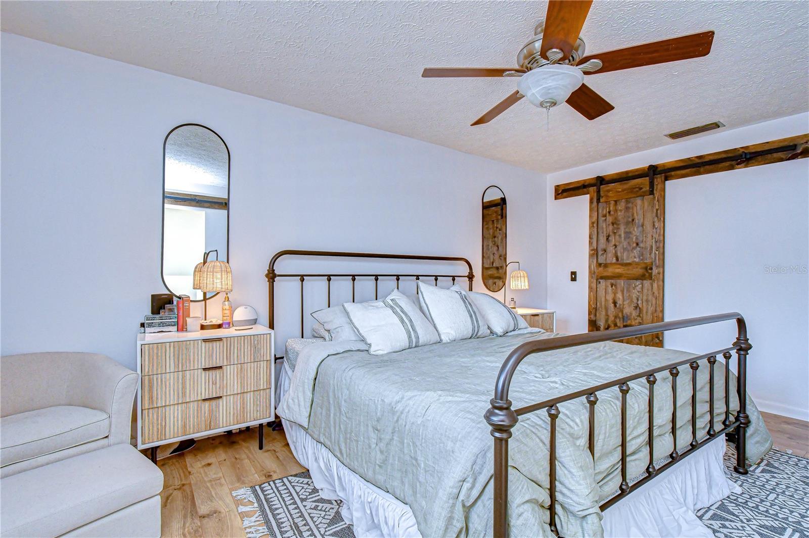 LAKEVIEW VILLAGE SEC B UNI - Residential