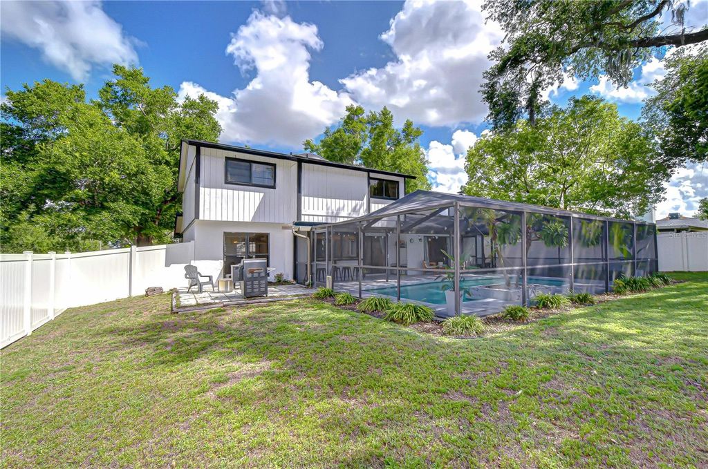 Photo of 819 Bluegrass Lane, Brandon, FL 33510 (MLS # TB8493903)
