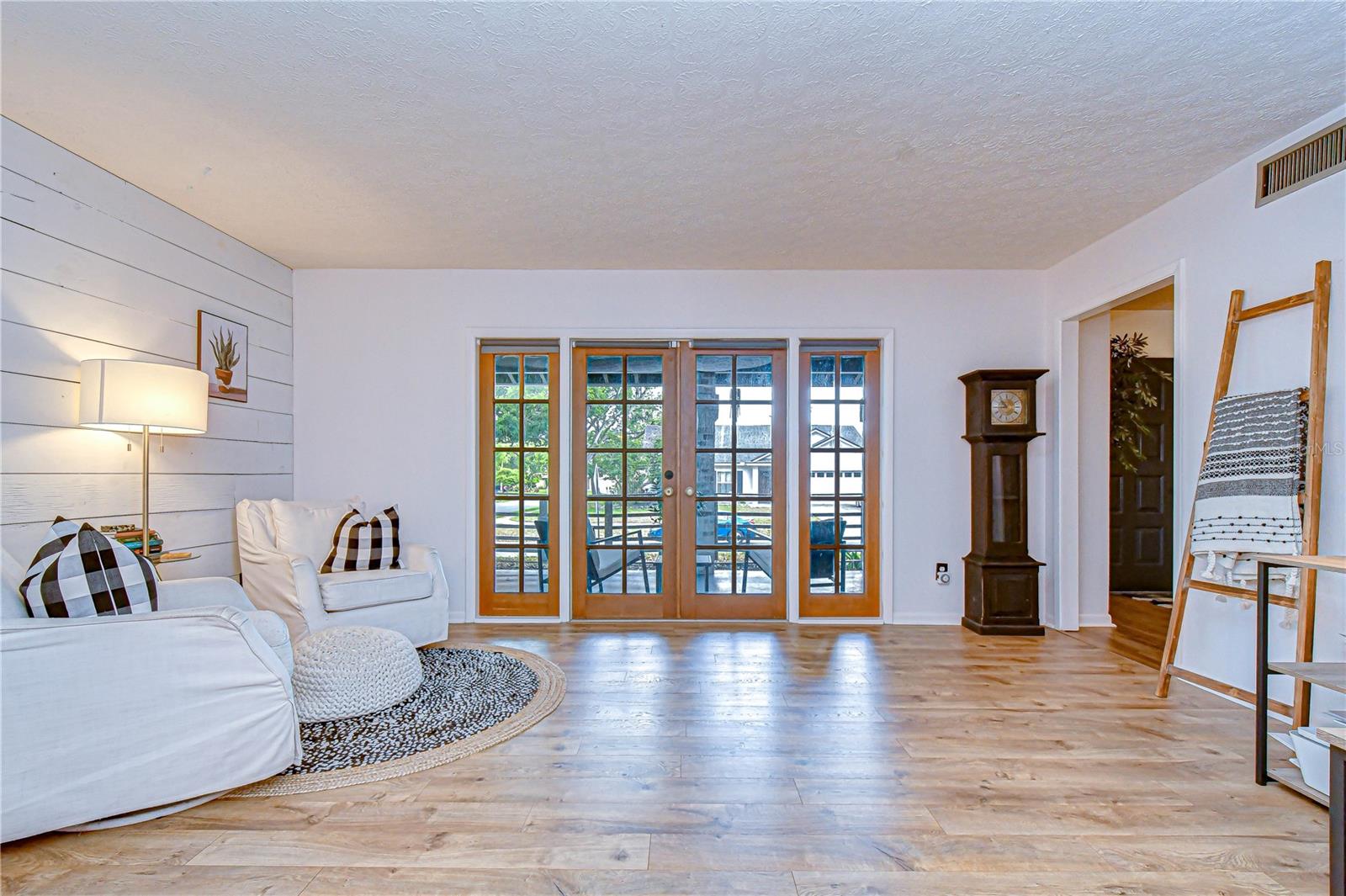 LAKEVIEW VILLAGE SEC B UNI - Residential