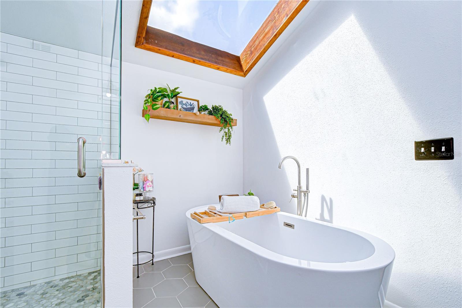 LAKEVIEW VILLAGE SEC B UNI - Residential