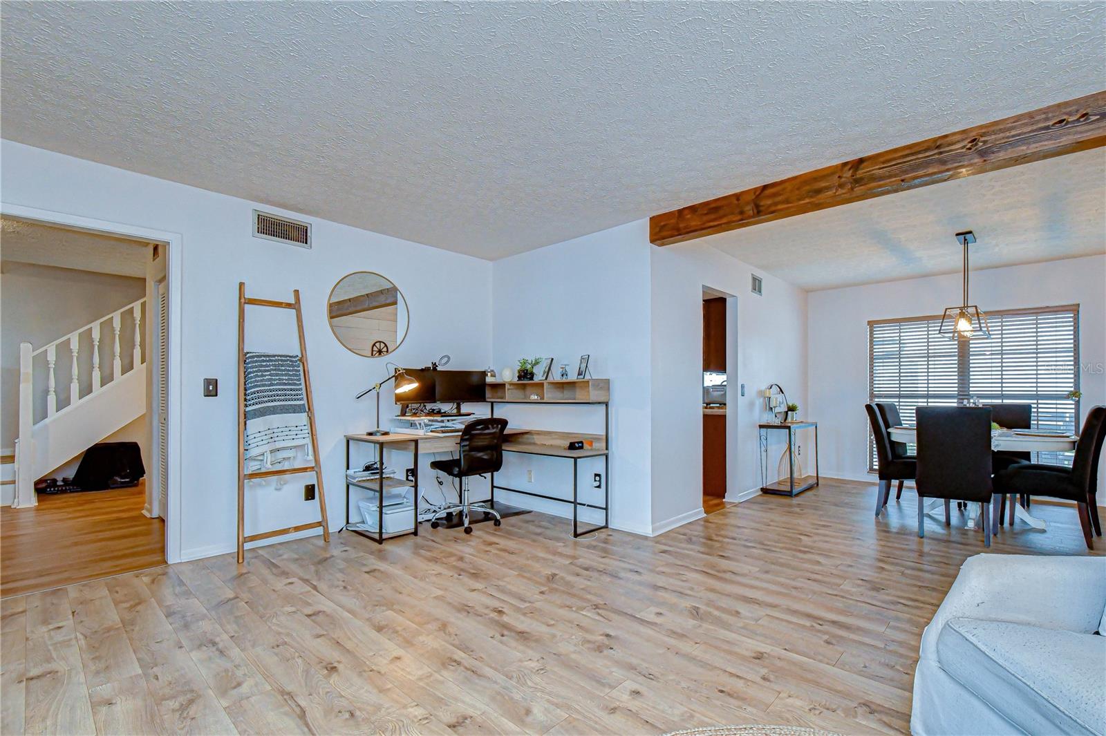 LAKEVIEW VILLAGE SEC B UNI - Residential