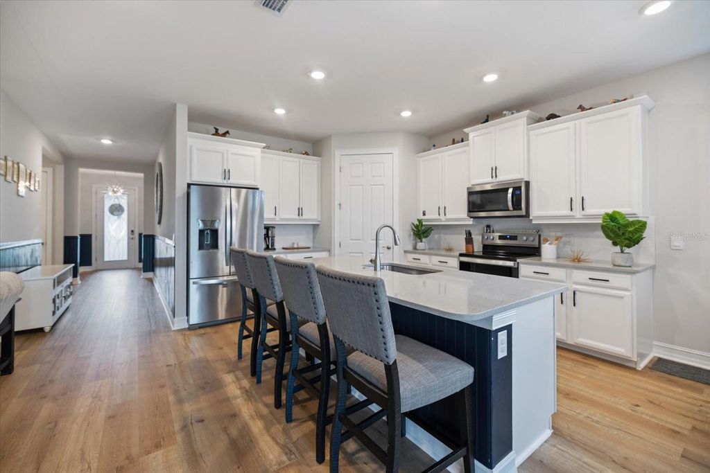 Photo of 561 Ibiza Loop, Venice, FL 34292 (MLS # A4666890)