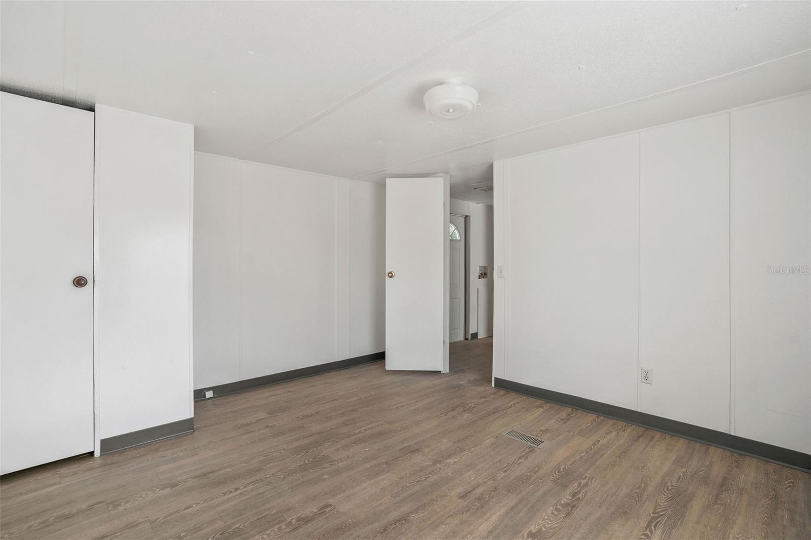 MOON LAKE ESTATES - Residential