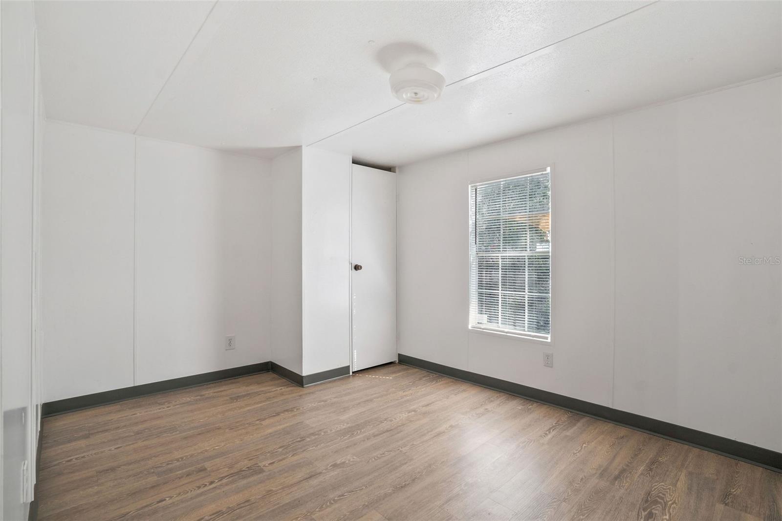 MOON LAKE ESTATES - Residential