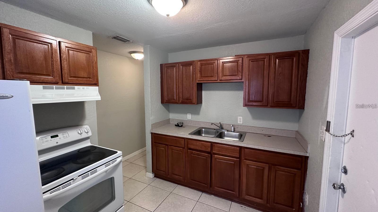 BARWICKS ADD WILDWOOD - Residential Lease