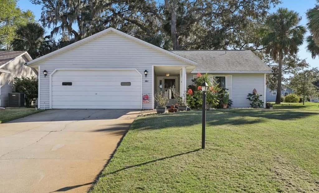 Photo of 304 Brigadoon Circle, Leesburg, FL 34788 (MLS # O6426786)