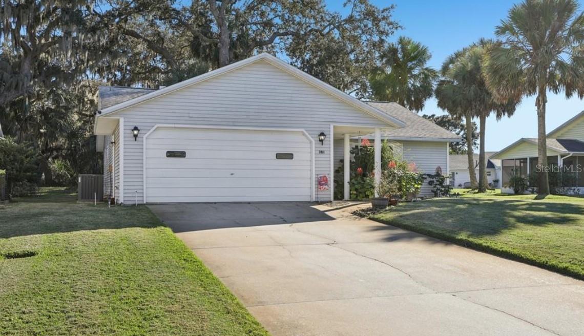 Photo 1 of 25 — 304 BRIGADOON CIRCLE, LEESBURG, FL 34788