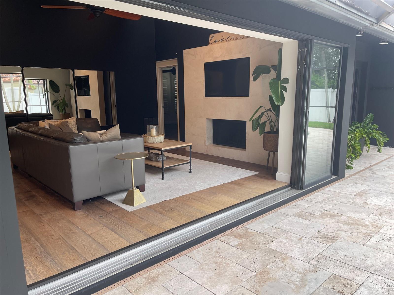 COUNTRYPARK - Residential