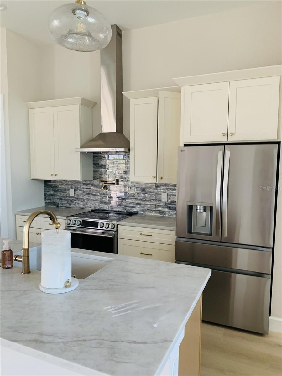 ROTONDA WEST BROADMOOR - Residential