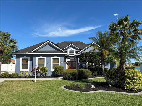 A home in WINTER HAVEN