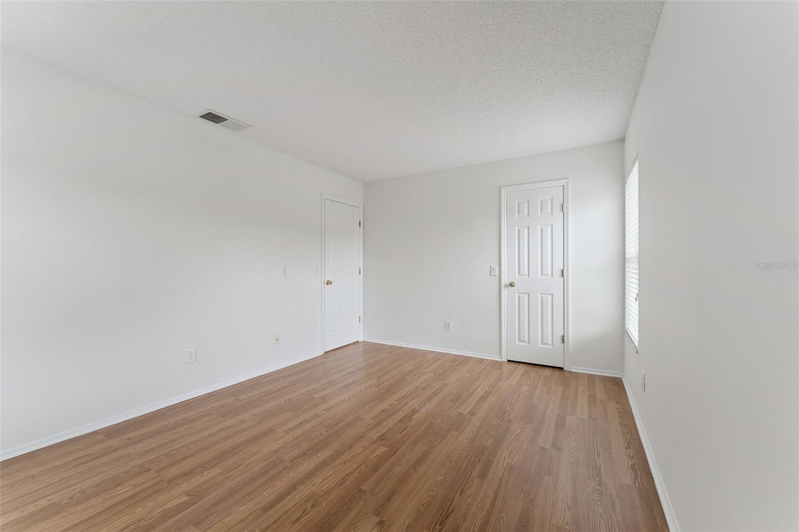 CHAPMAN OAKS - Residential
