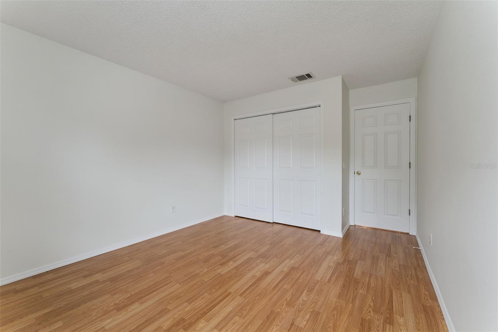 CHAPMAN OAKS - Residential
