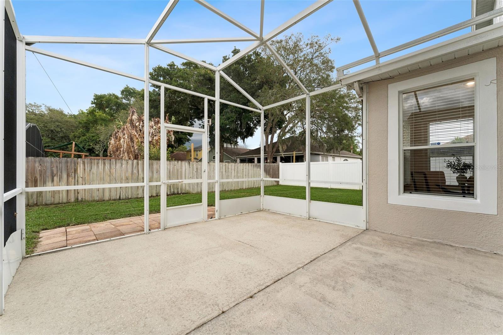 CHAPMAN OAKS - Residential