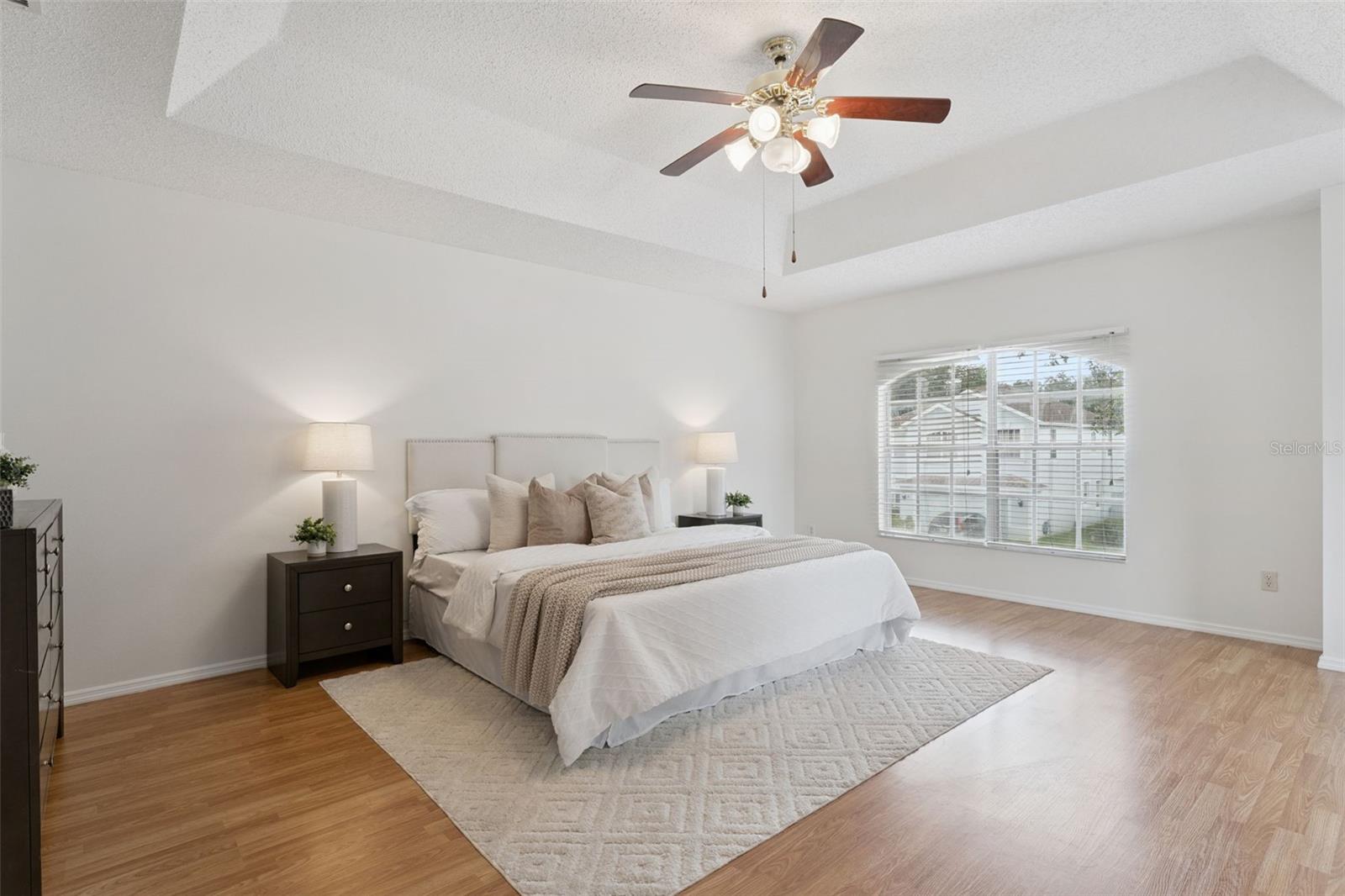CHAPMAN OAKS - Residential