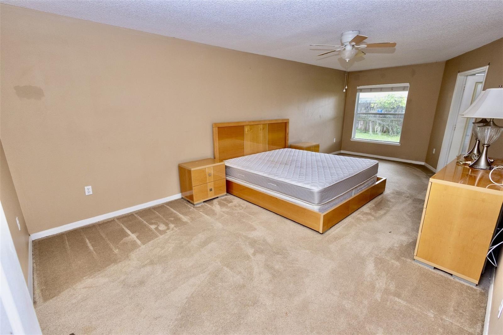 818 CARROUSEL LANE
