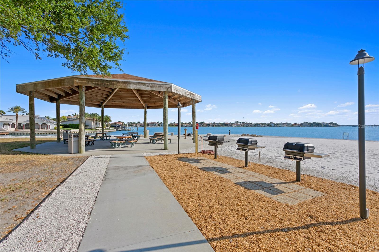 BAYWAY ISLES POINT BRITTANY FOUR - Residential