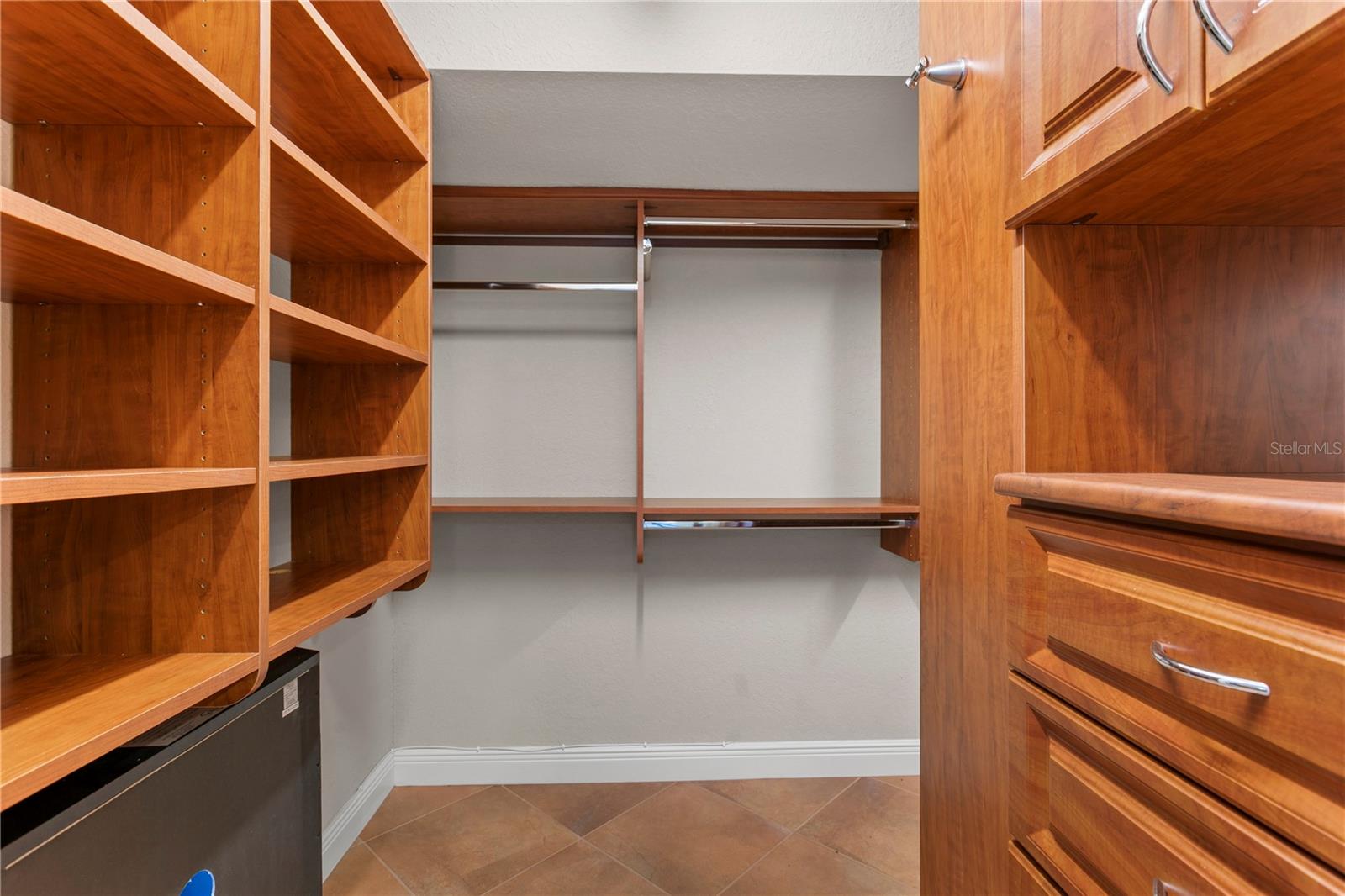 BAYWAY ISLES POINT BRITTANY FOUR - Residential