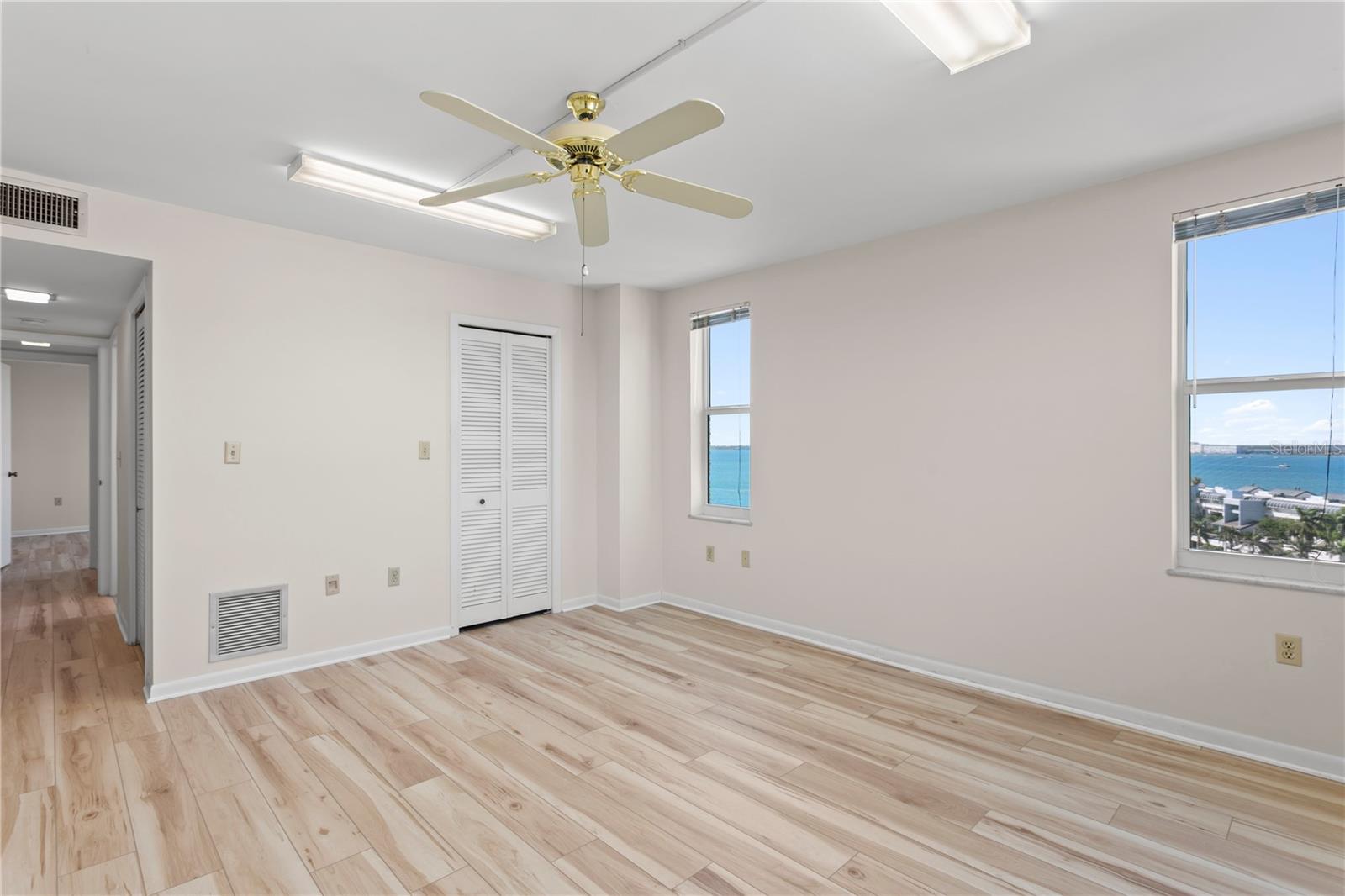 BAYWAY ISLES POINT BRITTANY FOUR - Residential